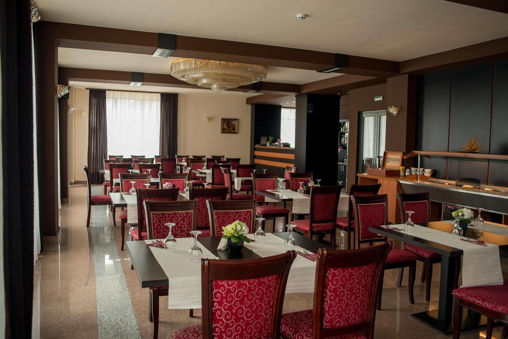 Hotel Regal Braşov Exterior foto